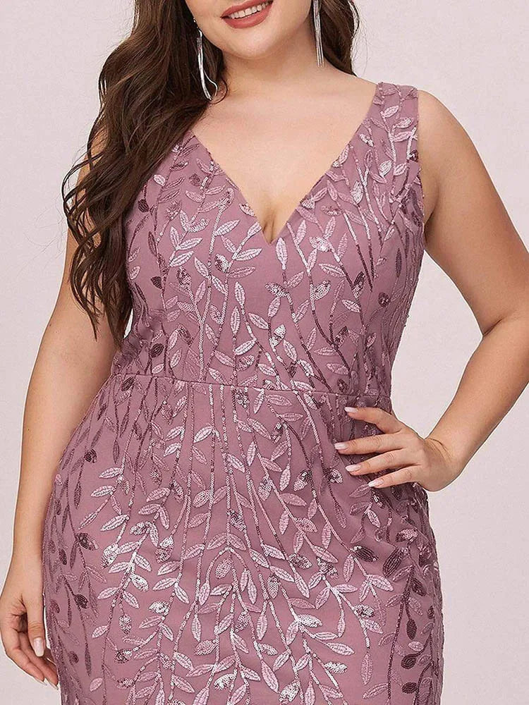 Plus Size Sleeveless Cocktail Dress